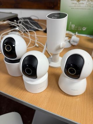 Cámaras de Vigilancia Blancas