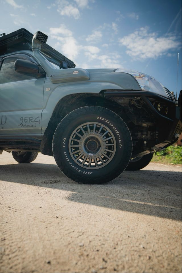 Toyota Land Cruiser 2004