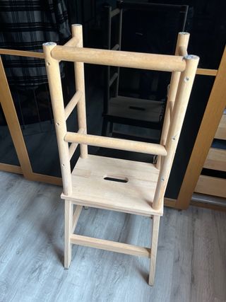 Escalera de madera para niños