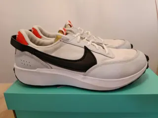 Zapatillas Nike Blancas y Negras