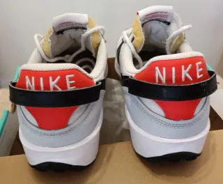 Zapatillas Nike Blancas y Negras