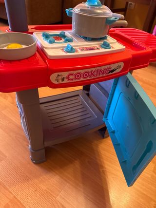 Cocinita juguete y accesorios