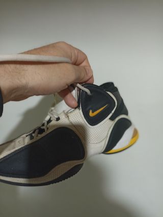 Nike Negras y Blancas Talla [Talla]
