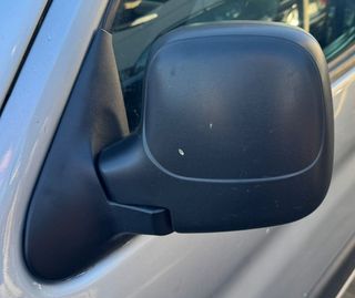 RETROVISOR IZQUIERDO CITROEN BERLINGO 1.9 D 2006