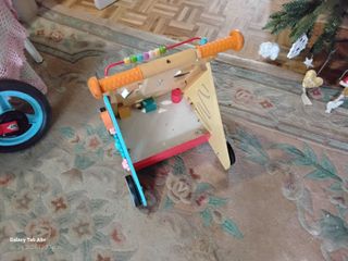 Correpasillos de madera con diseño de gato