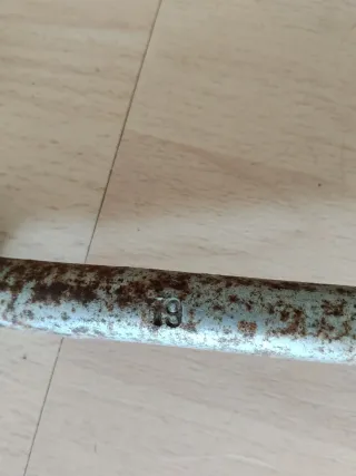 Llave de cruz para ruedas de coche