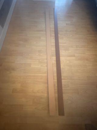 Zócalo o rodapié de madera