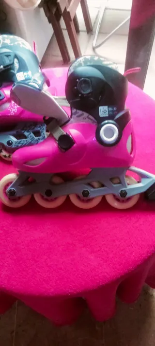 Patines en línea rosas para niña