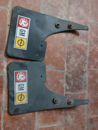 Guardabarros GM Opel (Set de 2)