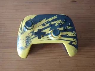 Mando Nintendo Pikachu Rayos