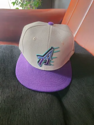Gorras Negras y Rosas con Diseño de Donut