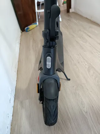 Patinete Eléctrico Negro