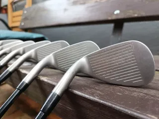 Palos de Golf Mizuno JPX EZ