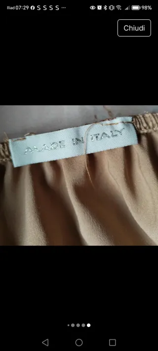 Abito beige/oro con cintura