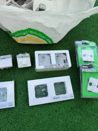 Mecanismos Simon 27 sobrantes obra