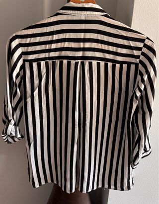 Camisa Rayas Blanco y Negro