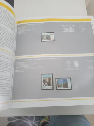 Álbum de sellos Emisiones de Sellos 98 Completo