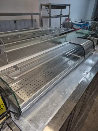 Vitrina expositora refrigerada