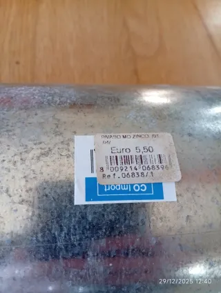 Coppia di Porta Vaso in Zinco terrazzo con stile