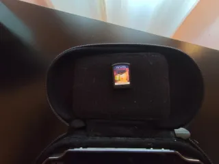 PS Vita + Sly Cooper + Tarjeta 8GB