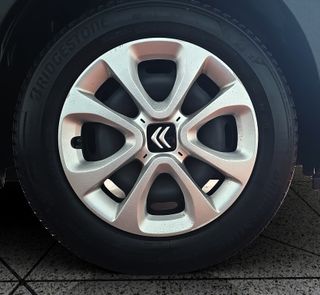 Citroen C3 2021. Solo 28.000 kms. Pegatina C