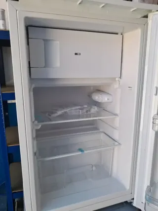 Nevera Stillstern 88L con congelador