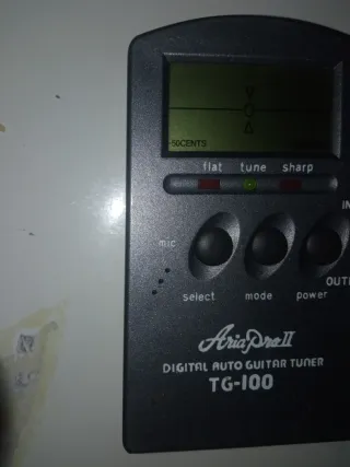 Afinador Digital Aria Pro II TG-100