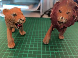 Set 2 leone e tigre giocattolo plastica