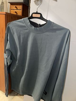 Sudadera Yuxus gris con bolsillo