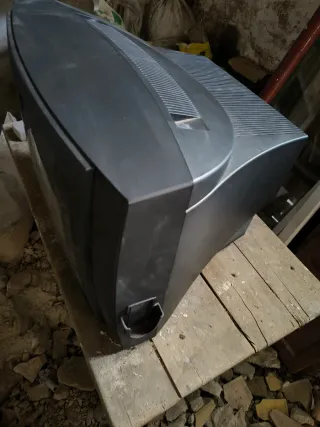 Televisor Philips Negro Antiguo. LEER