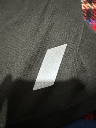 Camiseta deportiva Zara manga ranglán