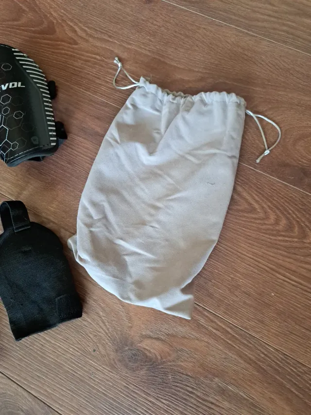 Espinilleras WEVOL con bolsa