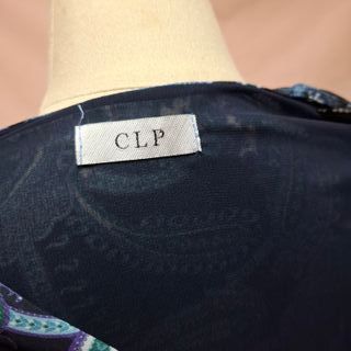 Vestido largo paisley escote cruzado