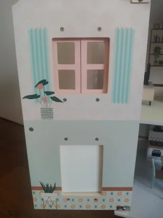 Casa de muñecas Spring Cottage amueblada