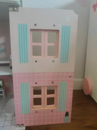 Casa de muñecas Spring Cottage amueblada