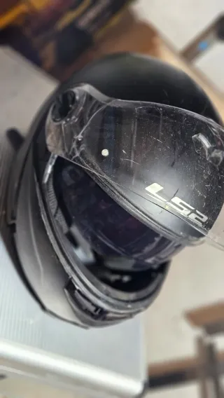 Casco Moto Integral Frontal Elevable LS2.