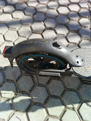 Patinete eléctrico en buen estado