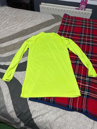 Camiseta térmica Soka fluorescente