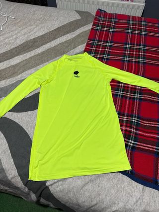 Camiseta térmica Soka fluorescente