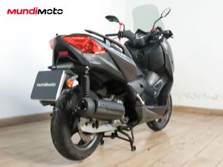 YAMAHA X-MAX 125