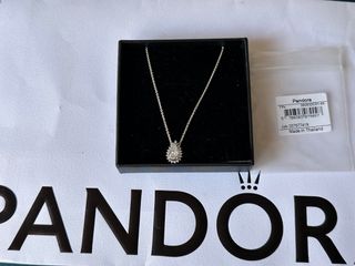 Anillo y collar Pandora pera plata