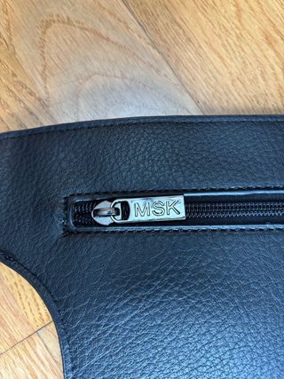 Riñonera Misako Cuero Negra