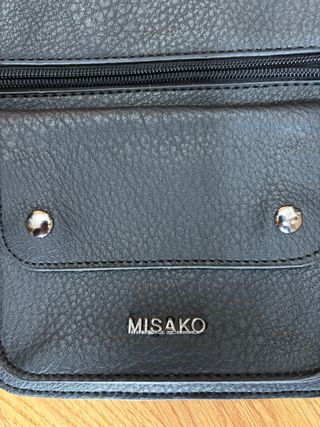 Riñonera Misako Cuero Negra