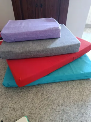 Set 4 Cuscini/Materassini Tessuto