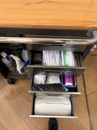 Carrito de herramientas con ruedas