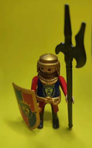 Playmobil Guardia Medieval con Escudo y Hacha