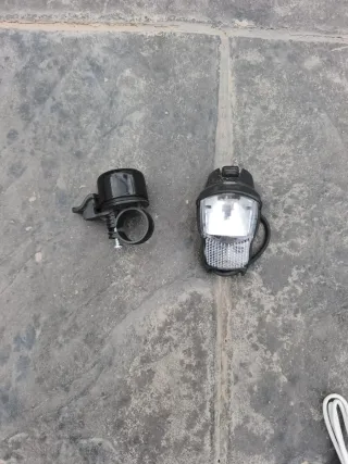 Timbre y Faro Bici Infantil Decathlon