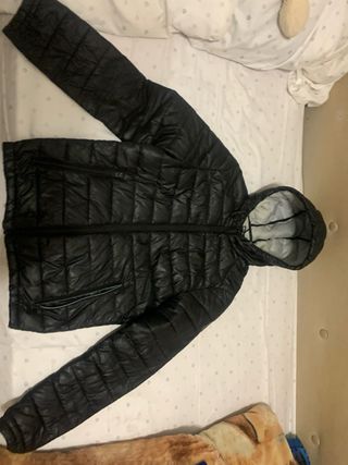 Abrigo acolchado negro Bershka