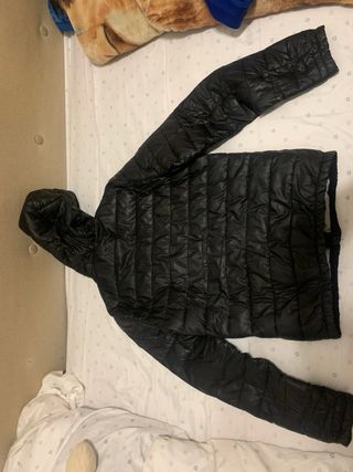 Abrigo acolchado negro Bershka