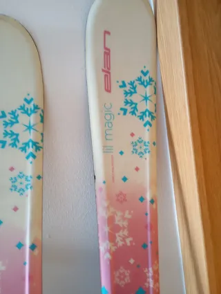 Esquís infantiles y bastones 1.20m buen estado